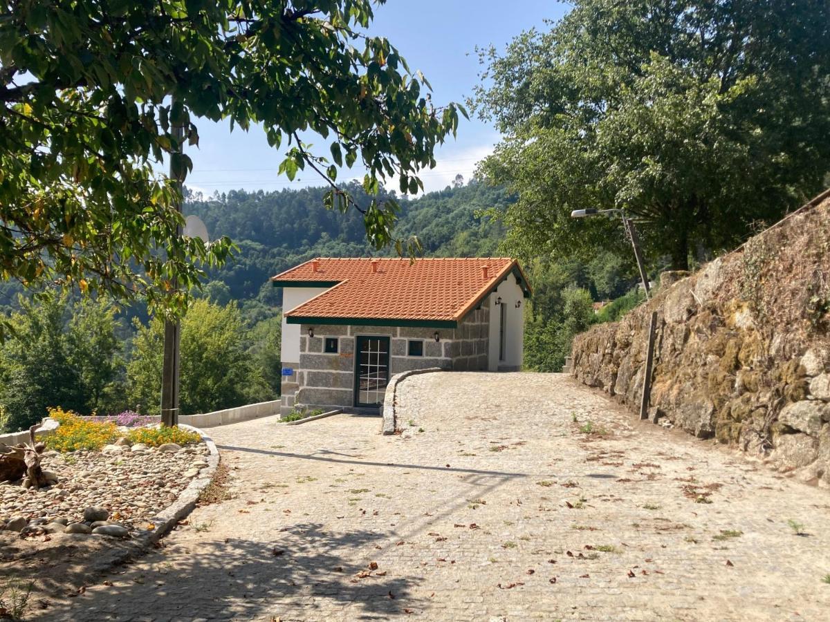 Quinta De Varzielas - Agroturismo Castelo de Paiva Luaran gambar